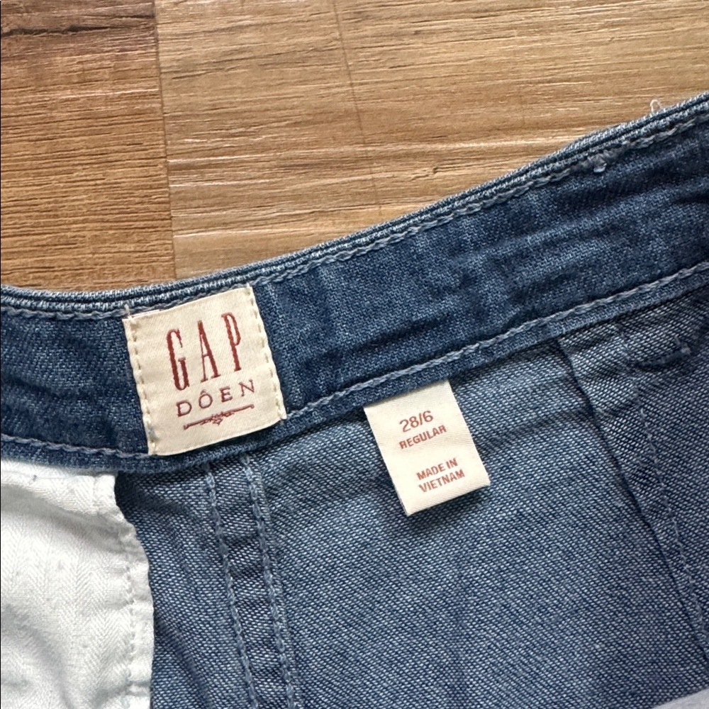 Limited Edition Gap × DÔEN Women’s Pleated Denim
Wide Leg Trousers - Size 28 - Picture 5 of 6